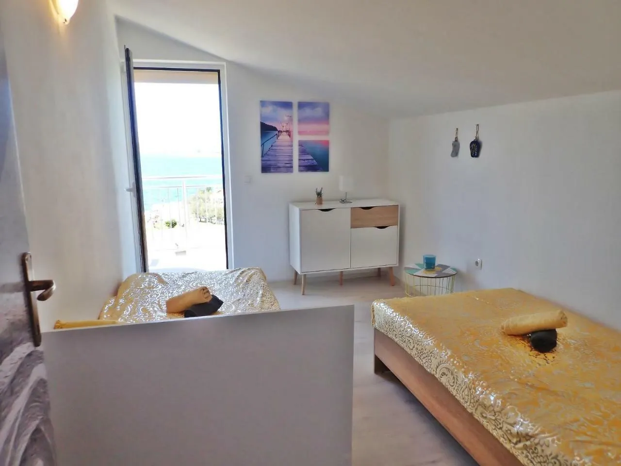 Apartment Ela Enjoy Breathtaking Seaview Seline Croatia